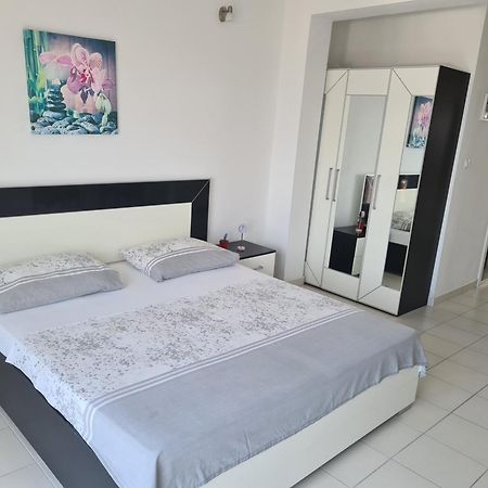 Apartmani Doris Gradac  Rom bilde
