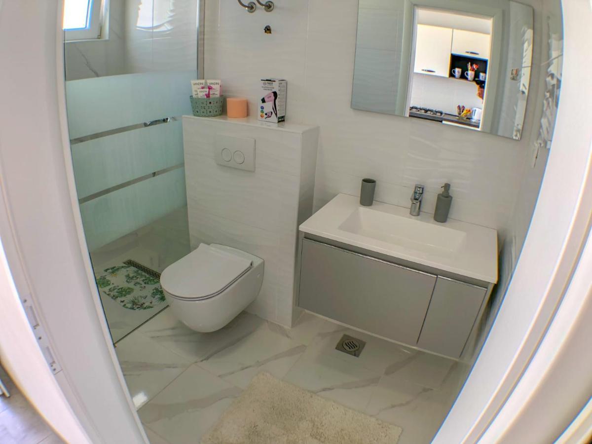 Apartmani Doris Gradac  Eksteriør bilde