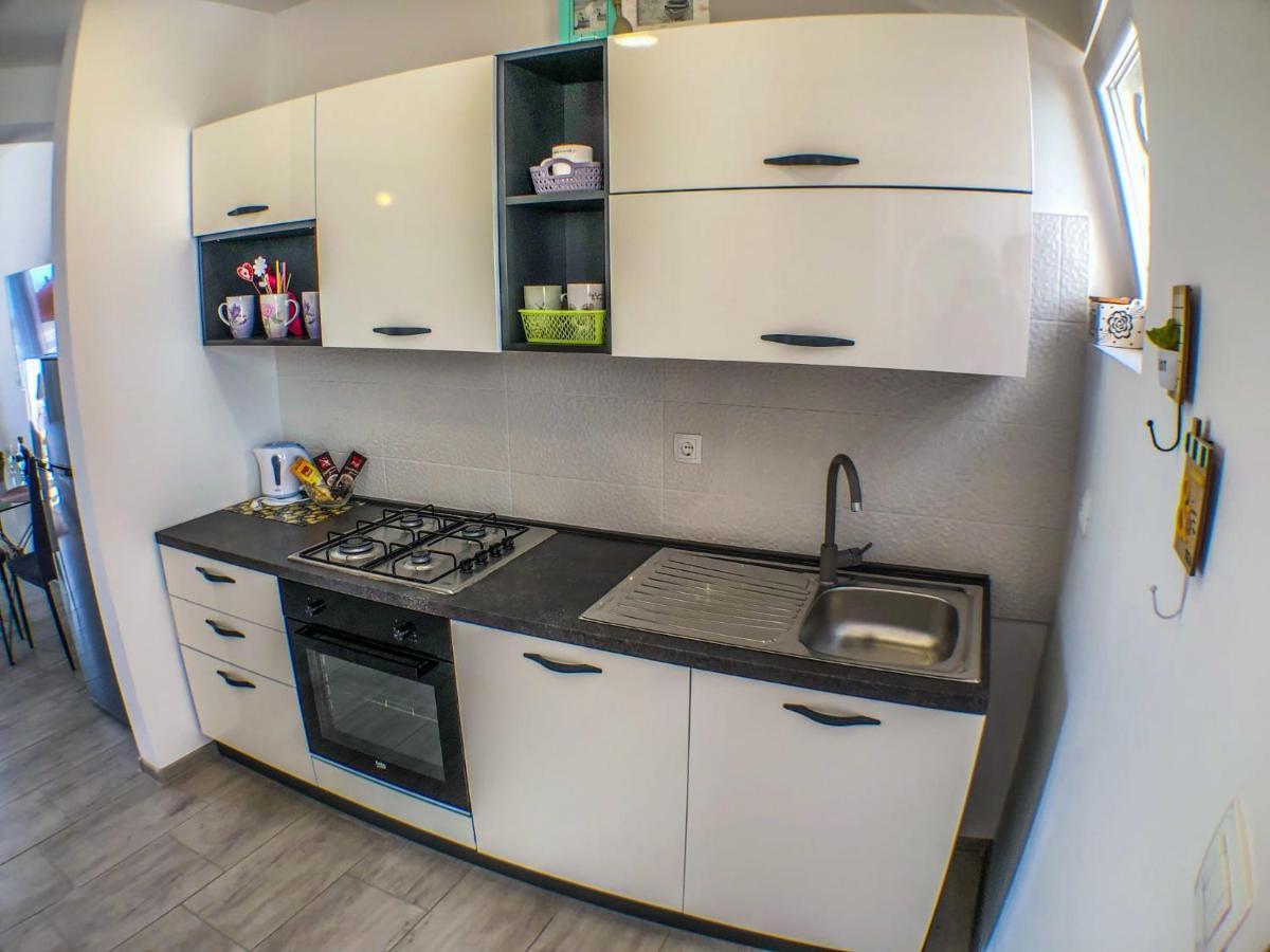 Apartmani Doris Gradac  Eksteriør bilde