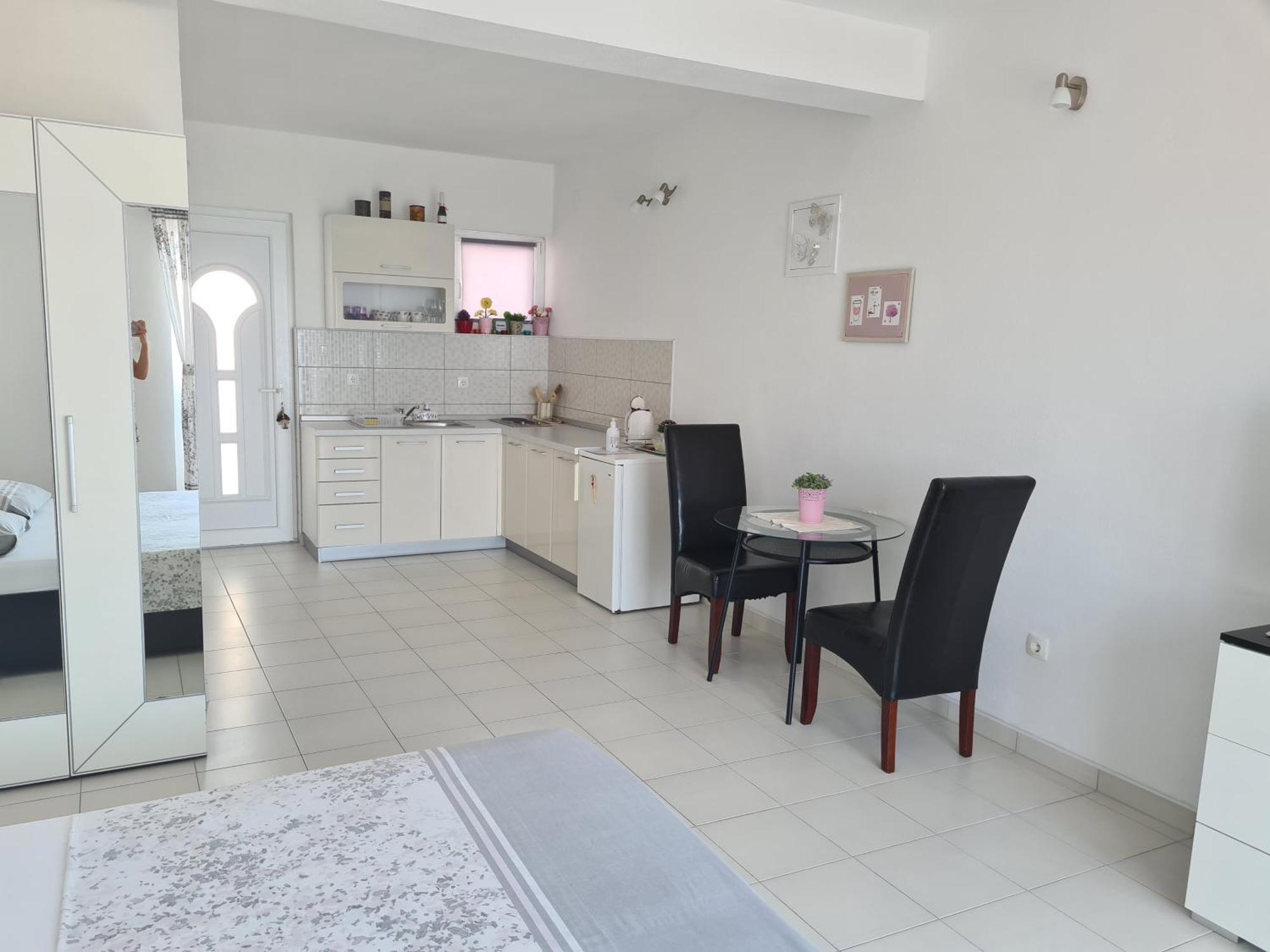 Apartmani Doris Gradac  Rom bilde