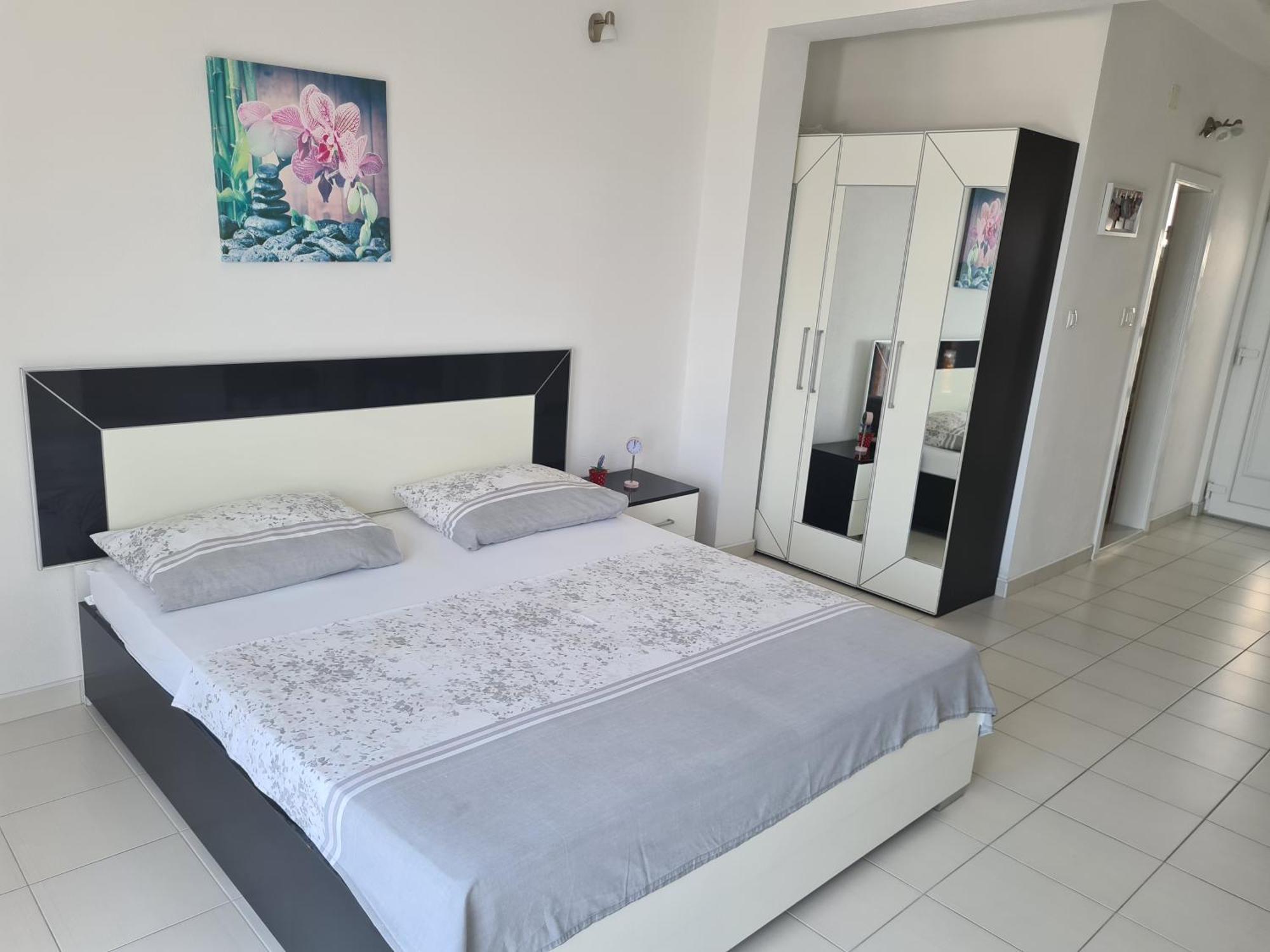 Apartmani Doris Gradac  Rom bilde